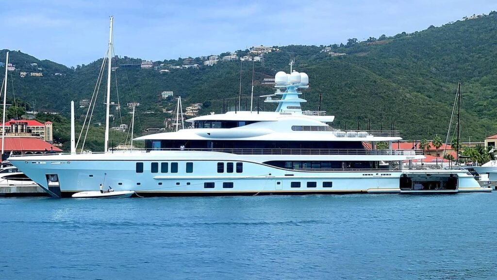 Itchko Ezratti Yacht