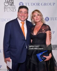 Itchko Ezratti wife Anna Ezratti